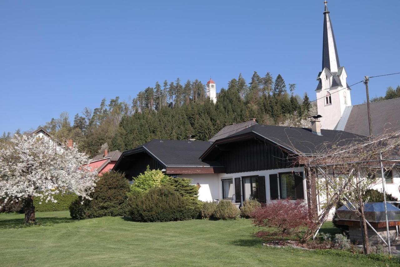 V Gemuetliches Gartenhaus Smihel nad Pliberkom エクステリア 写真